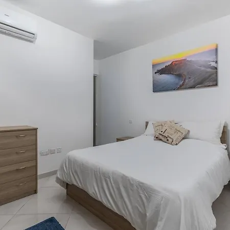 Fishing Village - Two Bedroom - 3rd Floor شقة *